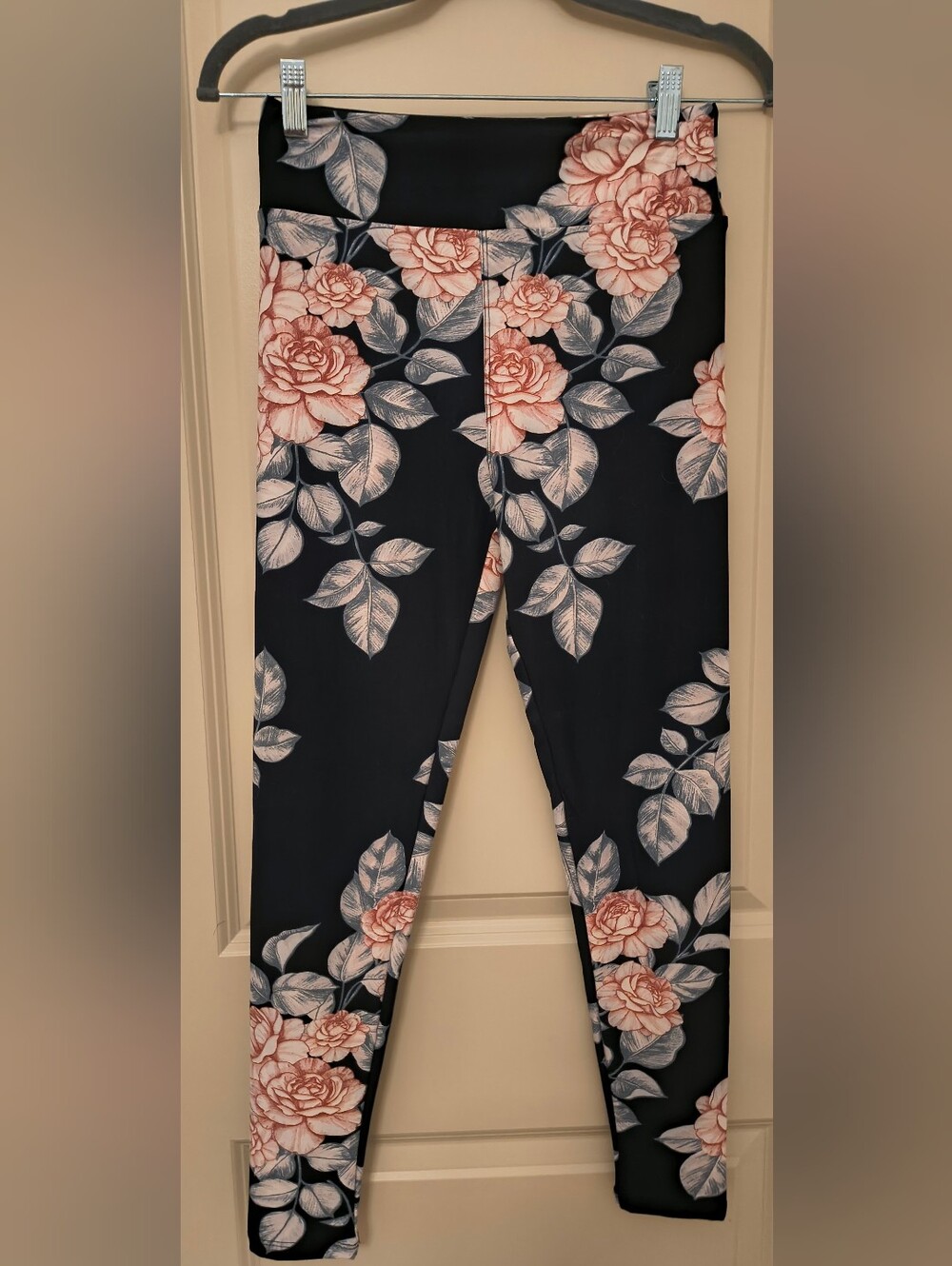 LuLaRoe Navy Leggings with Pink Rose Print